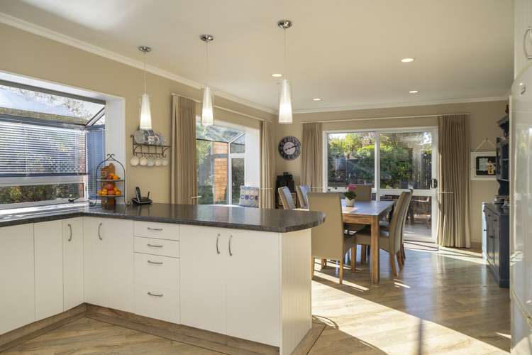 4 Stead Crescent Stoke_8