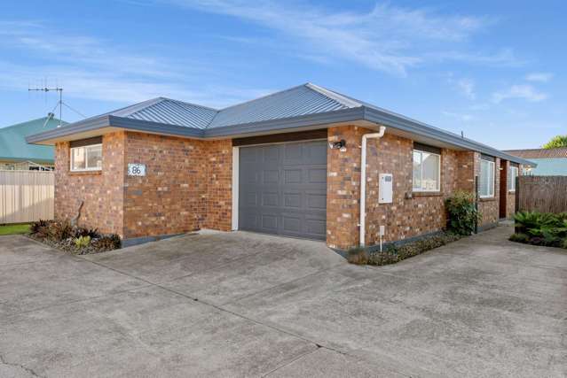 Location, Low Maintenance & Move in Ready