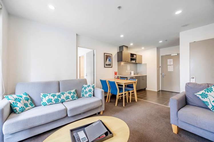 701/74 Albert Street_1