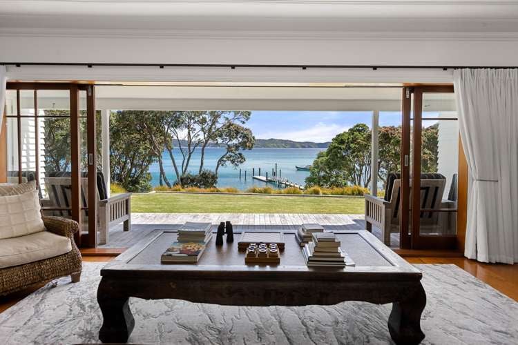1 Motuarohia Island Russell_7