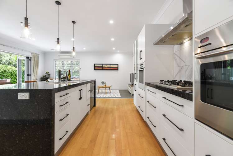 43 The Esplanade Huntington_13