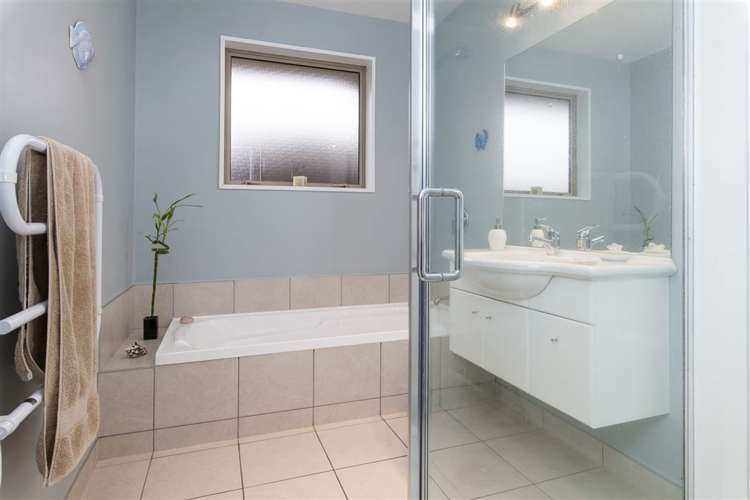 72a Dunedin Street Redwood_6