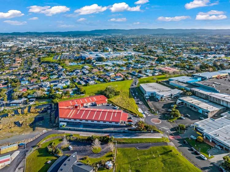 36 Waipareira Avenue Henderson_3