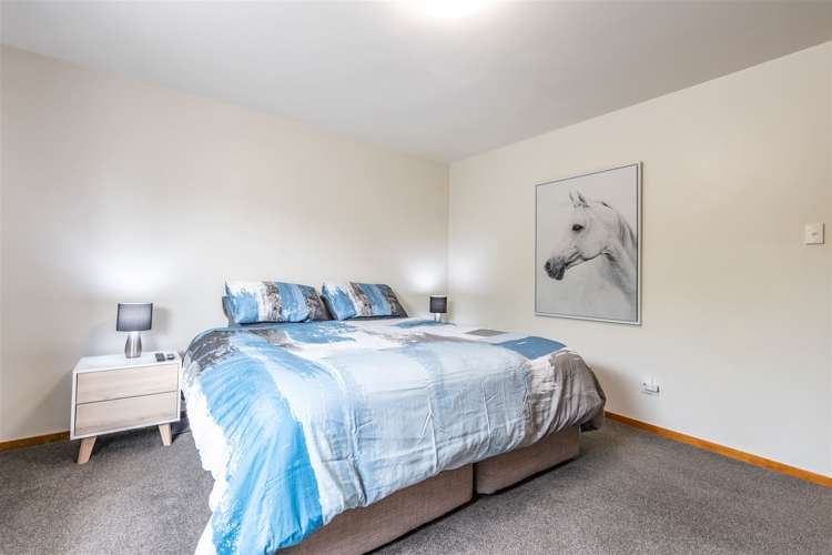 1 Millstream Drive Lincoln_11