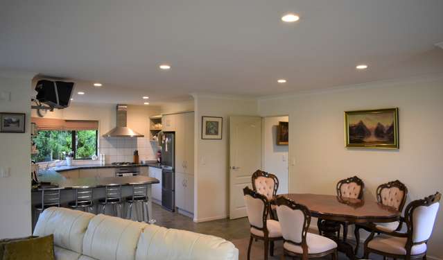 2 West Peak Way Otaki_1