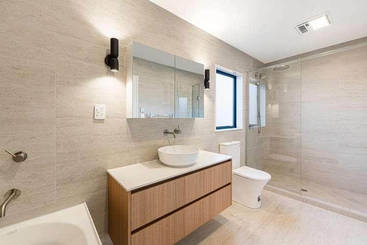 2 Falcon Crescent Hobsonville_28