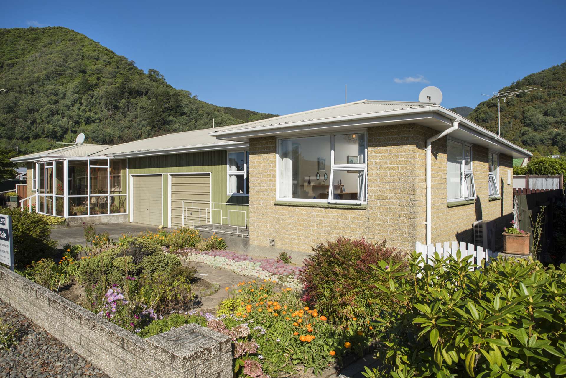 18b Nelson Square Picton_0