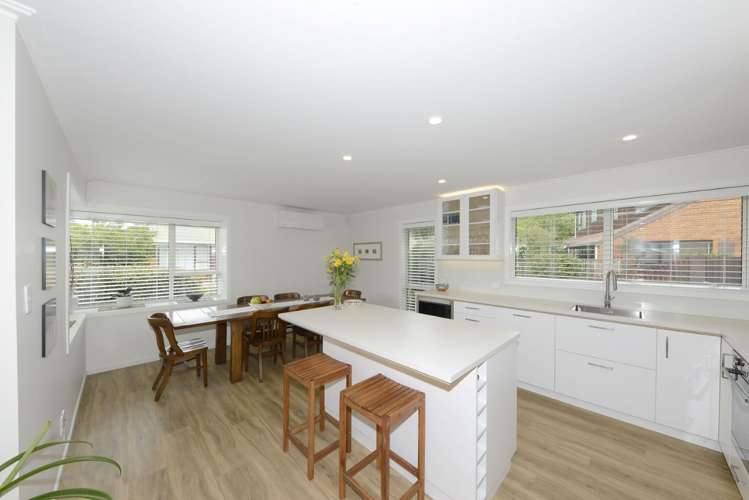 2/11 Ludecke Place Sockburn_13