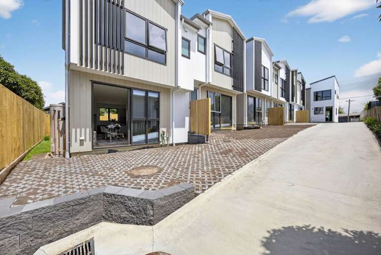 Lot1,2&3/18 Woodglen Road Glen Eden_19