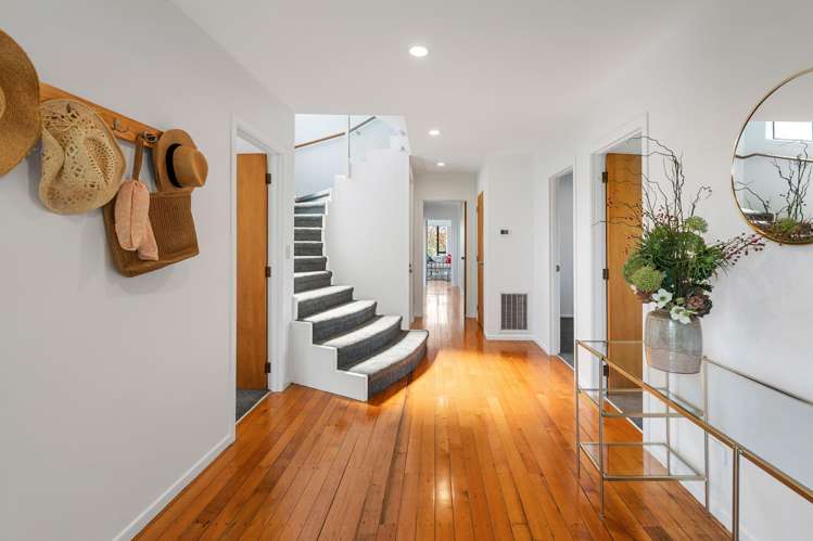 19 Sunrise Avenue Murrays Bay_15