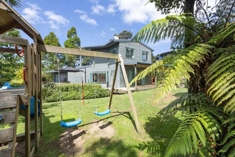 24 Rauhuia Crescent Parau_10