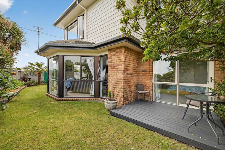 2/7 Crofts Lane Parklands_26