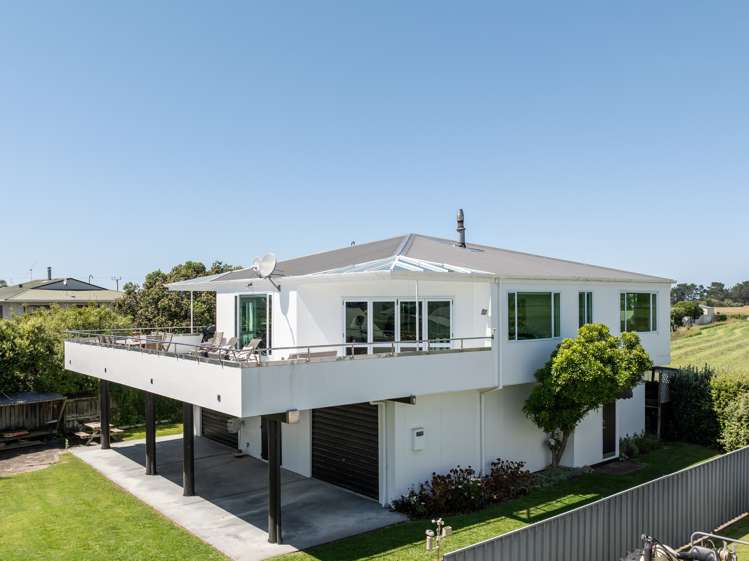 2/75 Harper Road Waimarama_17