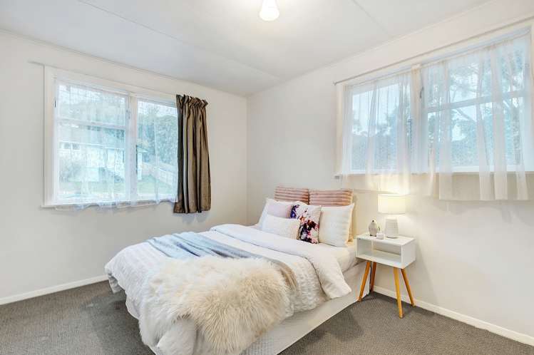 14 Durham Street Cannons Creek_12