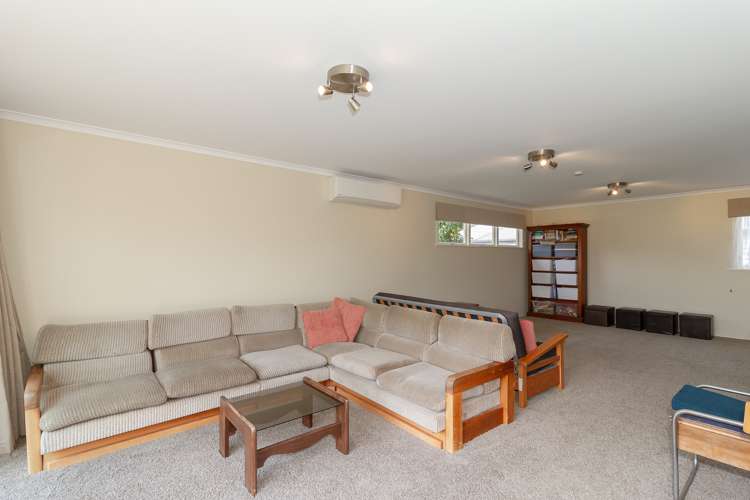 12 Upham Crescent Taradale_9