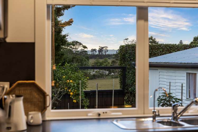 62 Cobham Crescent Kelston_12