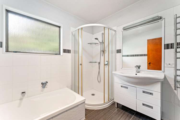 16 Dobell Road Stanmore Bay_12