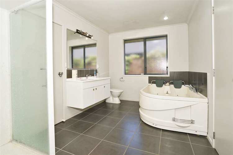 3 Mosslea Court Rototuna North_9