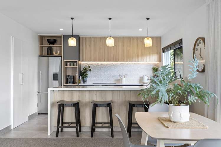 32 Soleares Avenue Mount Pleasant_10