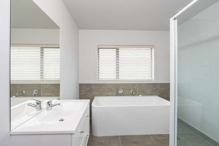 16 Tawhai Crescent Wharewaka_12