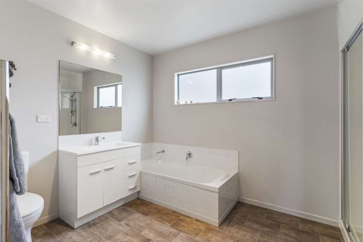 89 Shakespear Road Army Bay_21