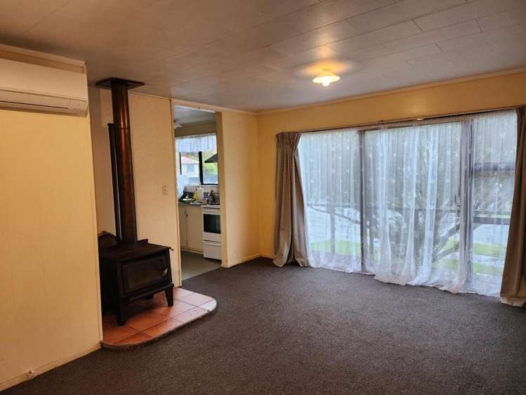 1 Jasper Grove 11301_11