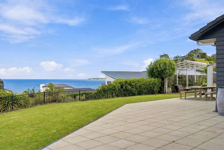 33 Lax Crescent Leigh_15
