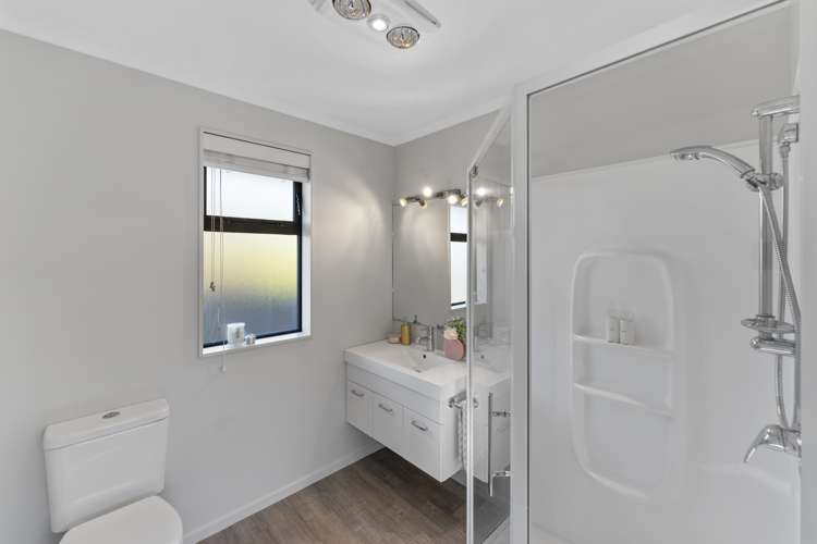 78 Washbourn Drive Richmond_15