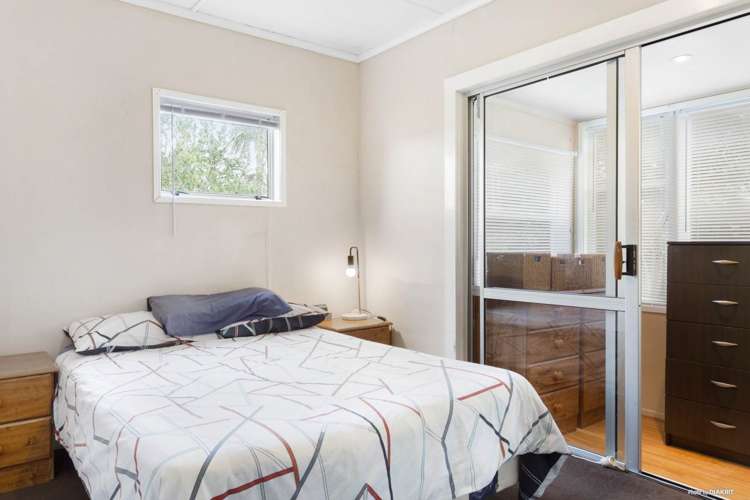 8 Nigel Road Browns Bay_11