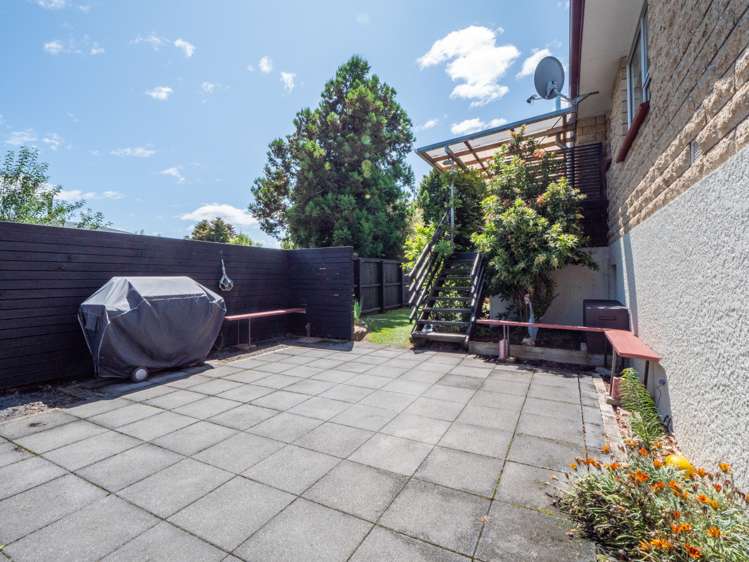 2 Estuary Crescent Fairfield_13