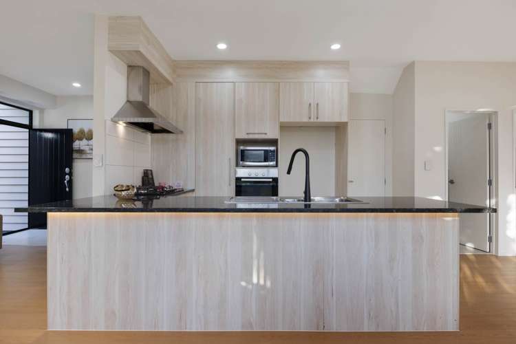 23 Popokatea Drive Takanini_4