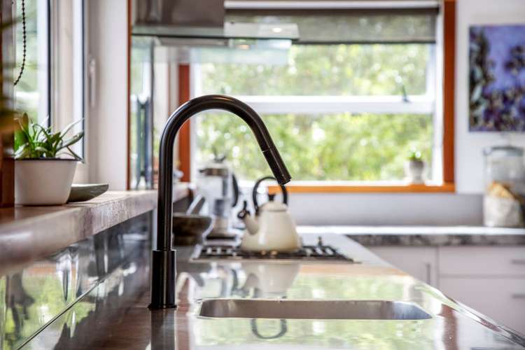 18 Dene Court Lane Greenhithe_10