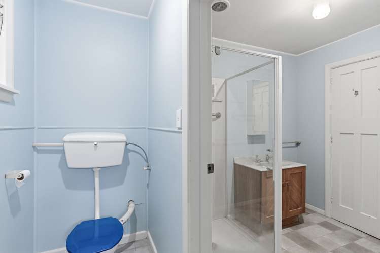 48 St Andrews Square Strowan_19