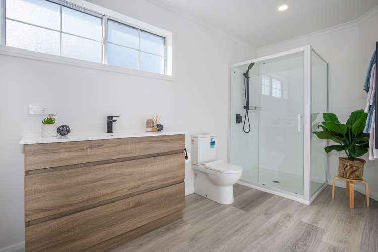 84 Navigation Drive Whitby_17