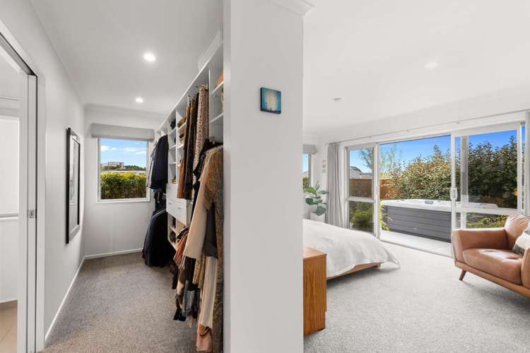 62 Fairose Drive Richmond_9