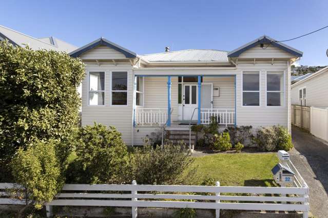 CHARMING FAMILY HOME - PRIME LOCATION