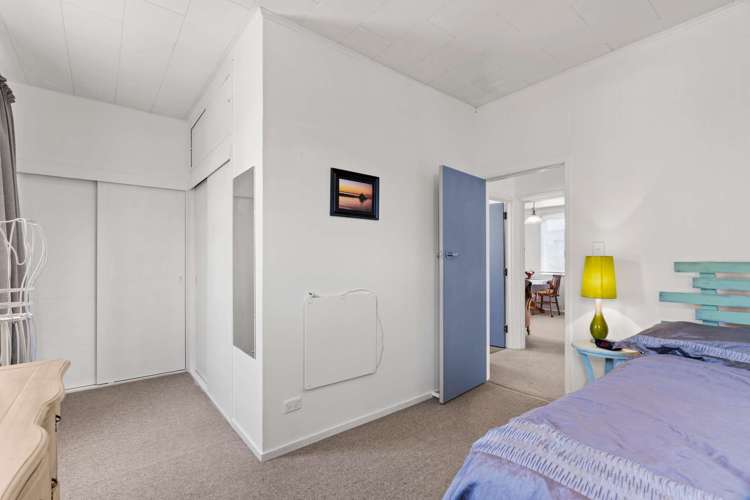 1013 Willowpark Road North Mayfair_8