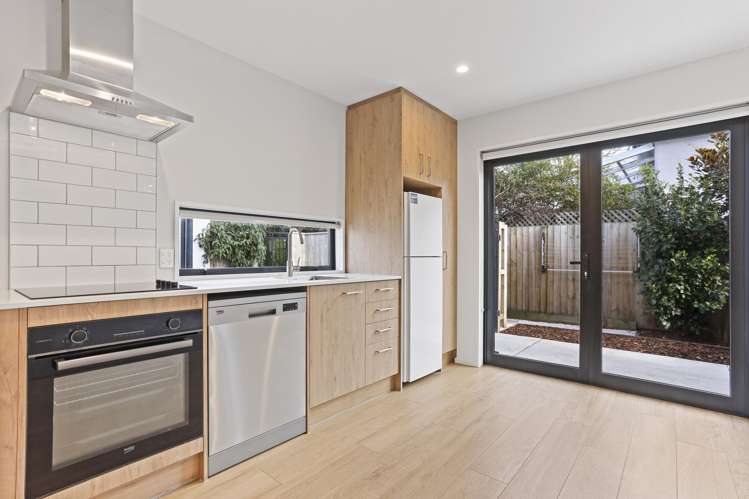 2/16 Devon Street Sydenham_4