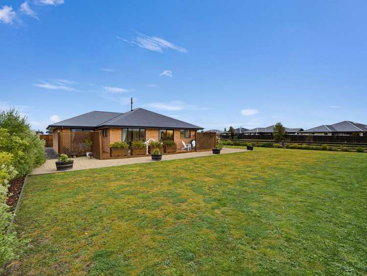 3/2 Loe Place Amberley_25
