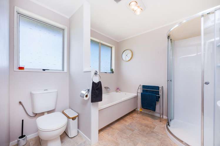 10 Heatherlea Heights Feilding_13