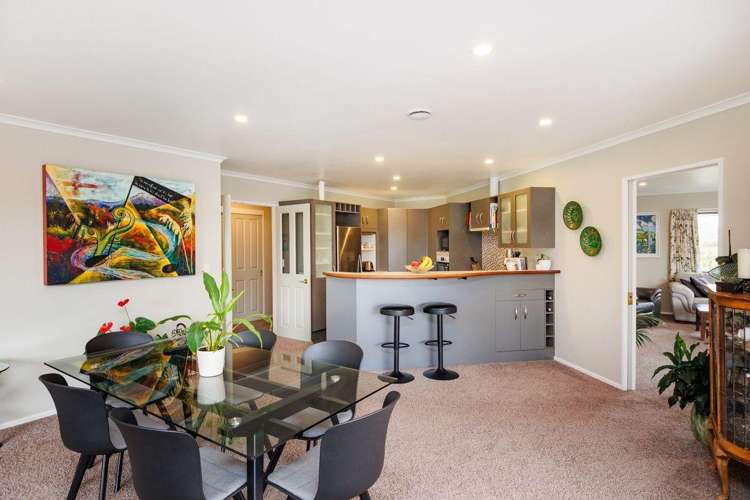  147 Pacific Drive Fitzherbert_3