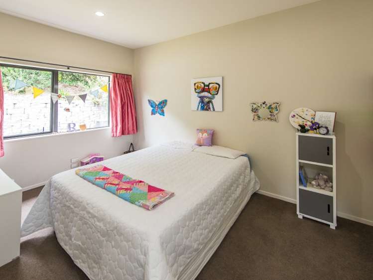 20 Lithgow Drive Otamatea_19