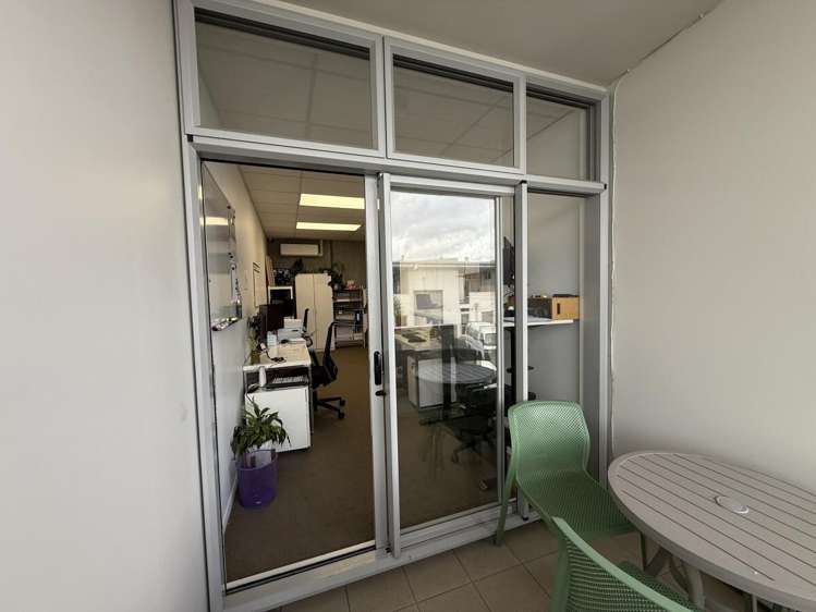 2/6 Loft Place Kumeu_4