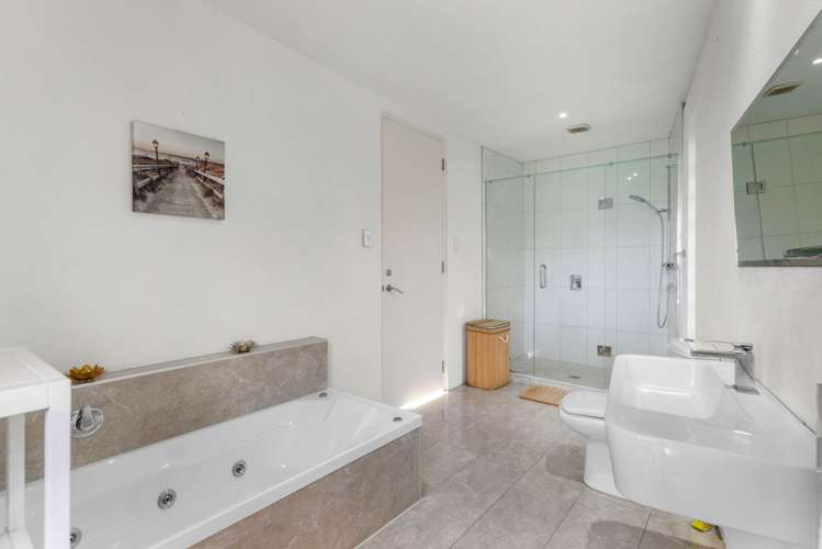 73 Robertson Road_4