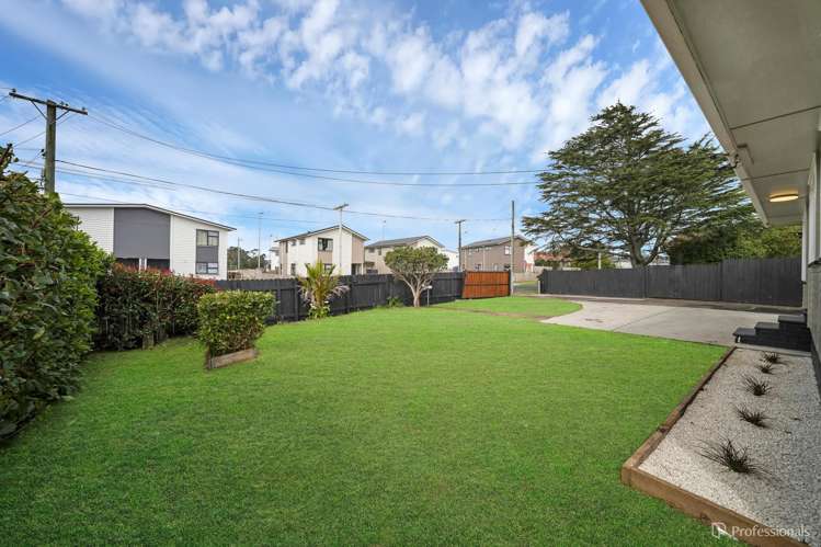 11 Awatere Street Clover Park_14