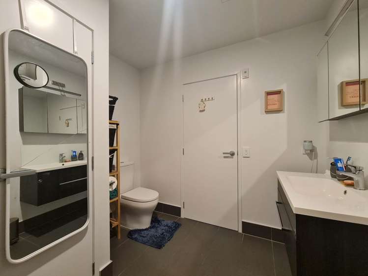 4/2 Tahuhu Road Mt Wellington_9
