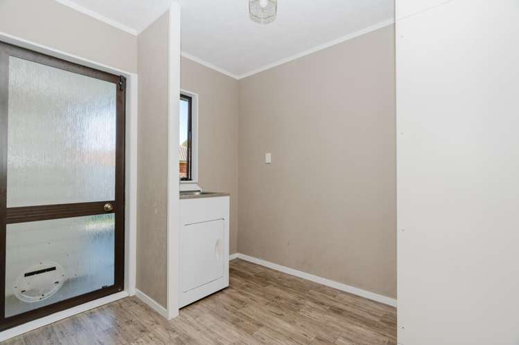 11 Hilliard Place Leamington_13