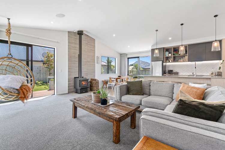 4 Rua Street Albert Town_6