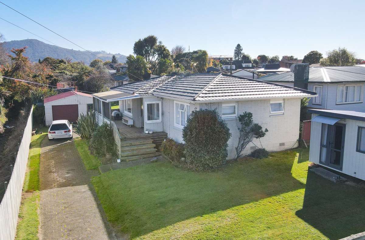 16 Hunt Crescent_0