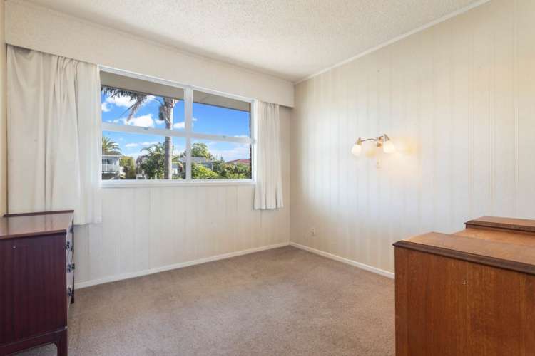 2 Wakeling Avenue Te Atatu South_12